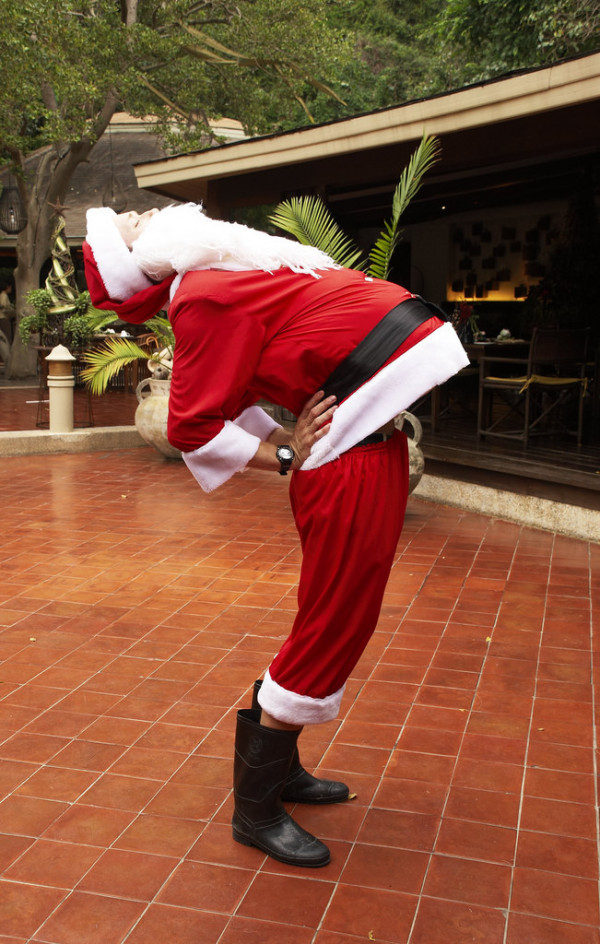 5 trào lưu tập Yoga mùa Giáng Sinh đang "làm mưa làm gió" mạng xã hội